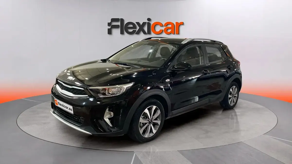 Usado Kia Stonic 101 CV (74 kW) 2021 Negro SUV