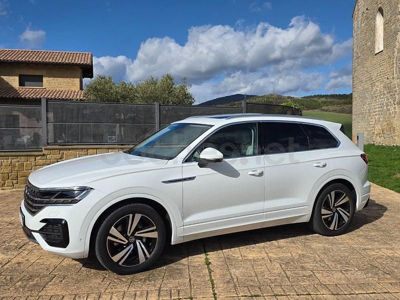 Second-hand VW Touareg R-line 231 CP (169 kW) 2021 Alb SUV