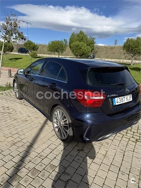 Usado Mercedes A220 177 CV (130 kW) 2018 Azul Berlina