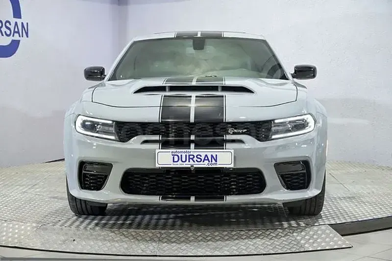Usado Dodge Charger 485 CV (356 kW) 2021 Gris / plata Berlina