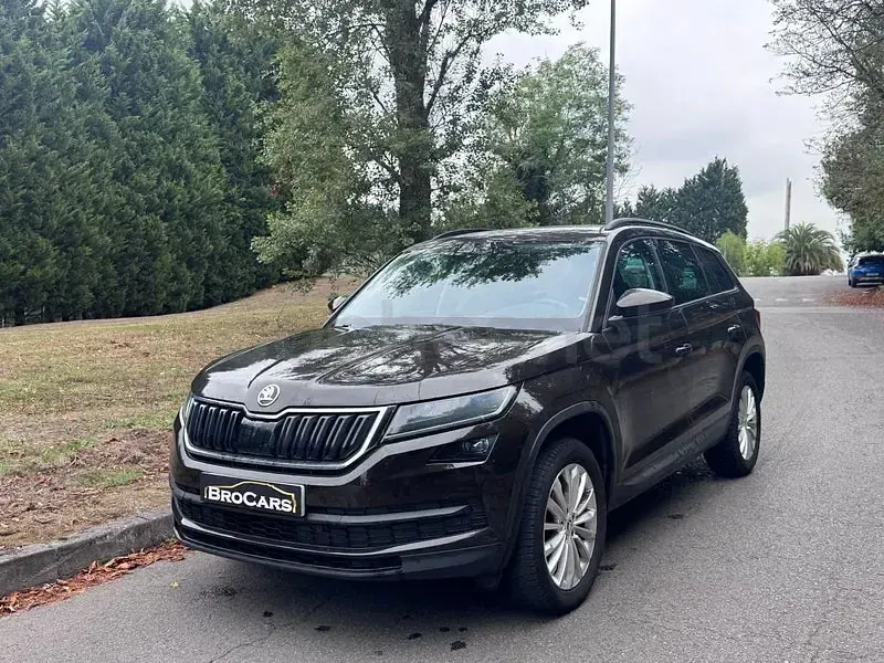 Usado Skoda Kodiaq Style 150 CV (110 kW) 2020 Marrón SUV