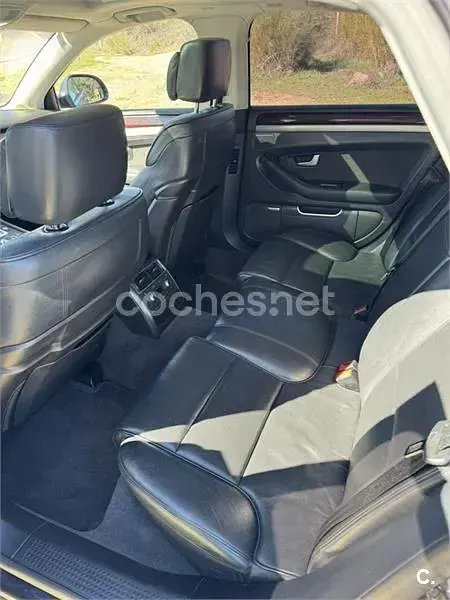 Usado Audi A8 326 CV (239 kW) 2008 Negro Berlina