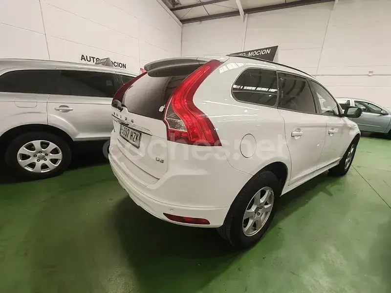 Usado Volvo XC60 Momentum 136 CV (100 kW) 2014 Blanco SUV