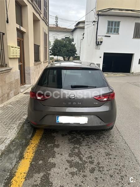 Usado Seat Leon CONNECT 110 CV (80 kW) 2016 Gris / plata Berlina