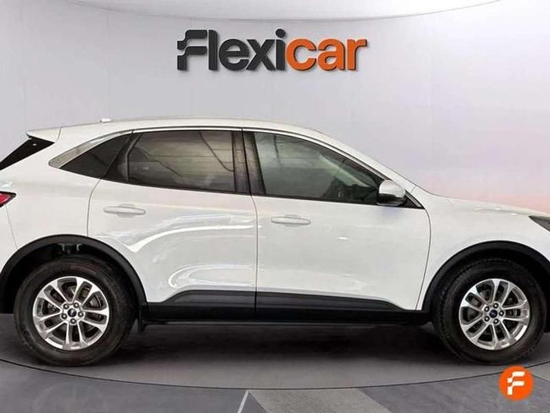 Usado Ford Kuga Titanium 120 CV (88 kW) 2022 Blanco SUV