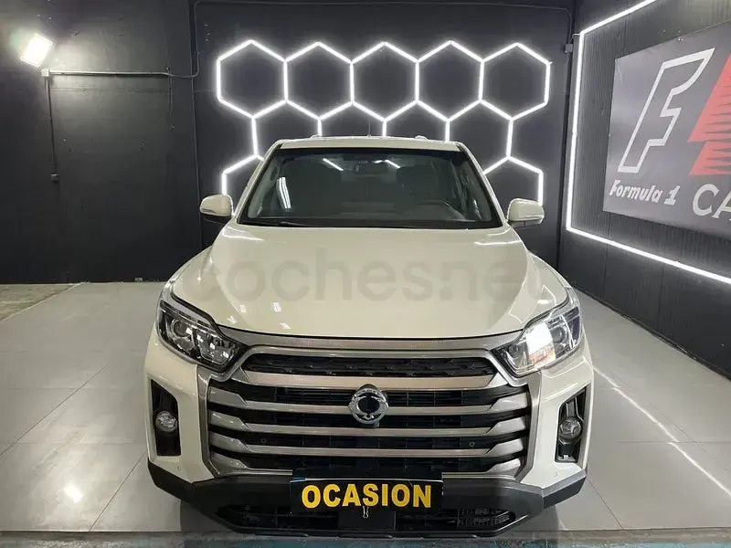 Usado SsangYong Musso 202 CV (148 kW) 2023 Blanco Pickup/Camioneta