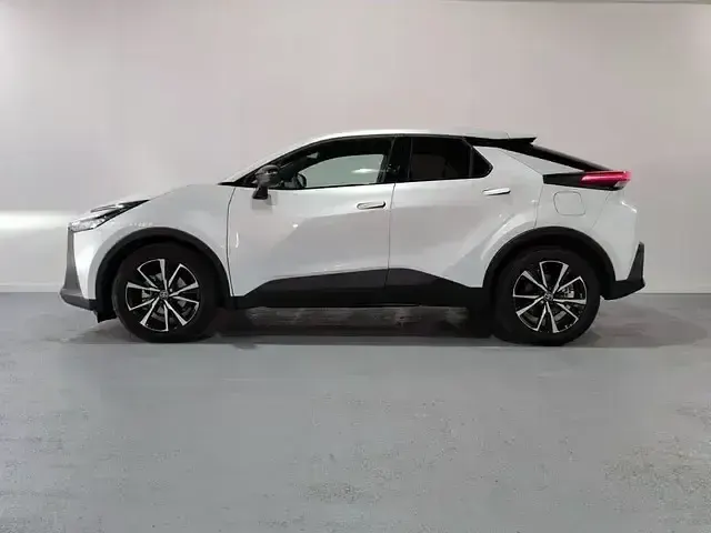 Usado Toyota C-HR Advance 140 CV (102 kW) 2024 Blanco SUV