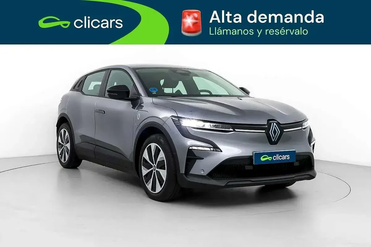 Usado Renault Megane E-Tech Evolution 96 kW (131 CV) 2025 Gris Utilitario