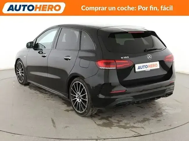 Begagnad Mercedes B180 AMG line 136 HK (100 kW) 2020 Svart Minibuss