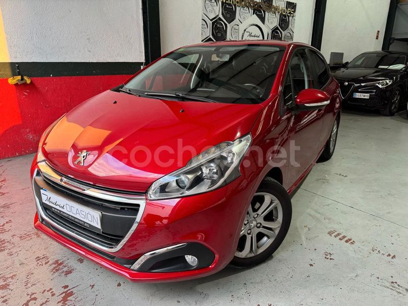 Rojo Usado 2016 Peugeot 208 Active Utilitario | 6990 € (Buen precio) - Imagen 1/4
