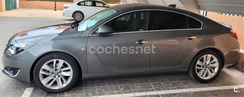 Gris / plata Usado 2017 Opel Insignia Excellence Berlina | 8500 € (Buen precio) - Imagen 1/4