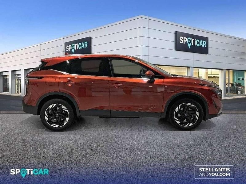 Usado Nissan Qashqai N-Connecta 159 CV (116 kW) 2025 Rojo SUV