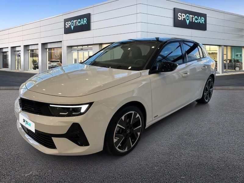 Blanco Usado 2023 Opel Astra Berlina | 29.990 € (Buen precio) - Imagen 1/3