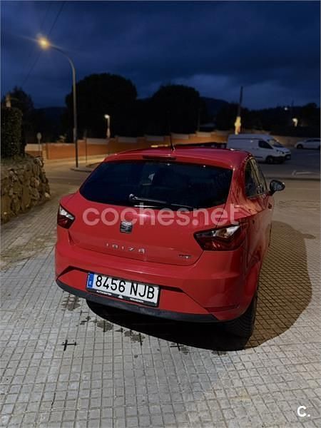 Usado Seat Ibiza SC FR 105 CV (77 kW) 2014 Rojo Utilitario