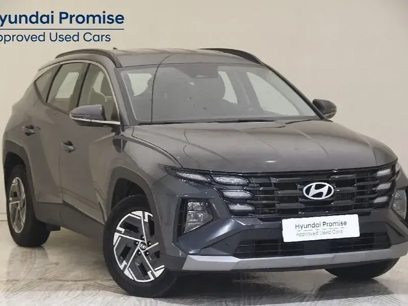 Usado Hyundai Tucson 160 CV (117 kW) 2025 Gris / plata SUV
