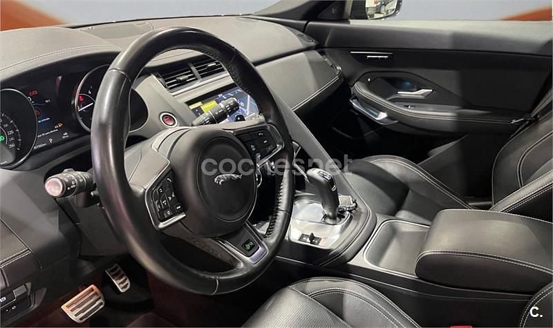 Usado Jaguar E-Pace R-Dynamic 240 CV (176 kW) 2018 Gris / plata SUV