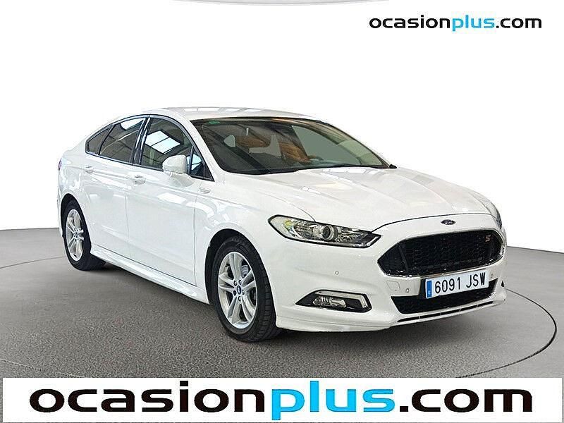 Usado Ford Mondeo Trend 120 CV (88 kW) 2016 Blanco Berlina