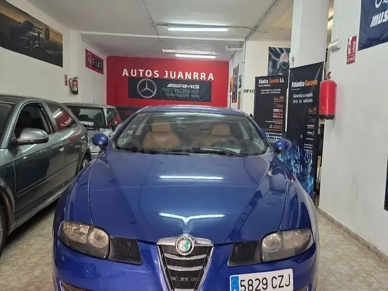 Usado Alfa Romeo GT Distinctive 165 CV (121 kW) 2004 Azul Coupe