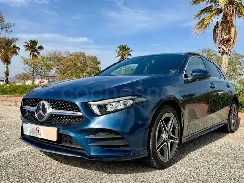 Usado Mercedes A250 218 CV (160 kW) 2021 Azul Berlina