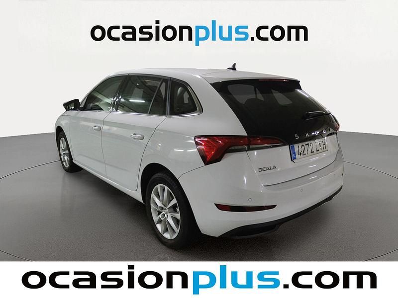 Usado Skoda Scala Ambition 95 CV (69 kW) 2021 Blanco Utilitario