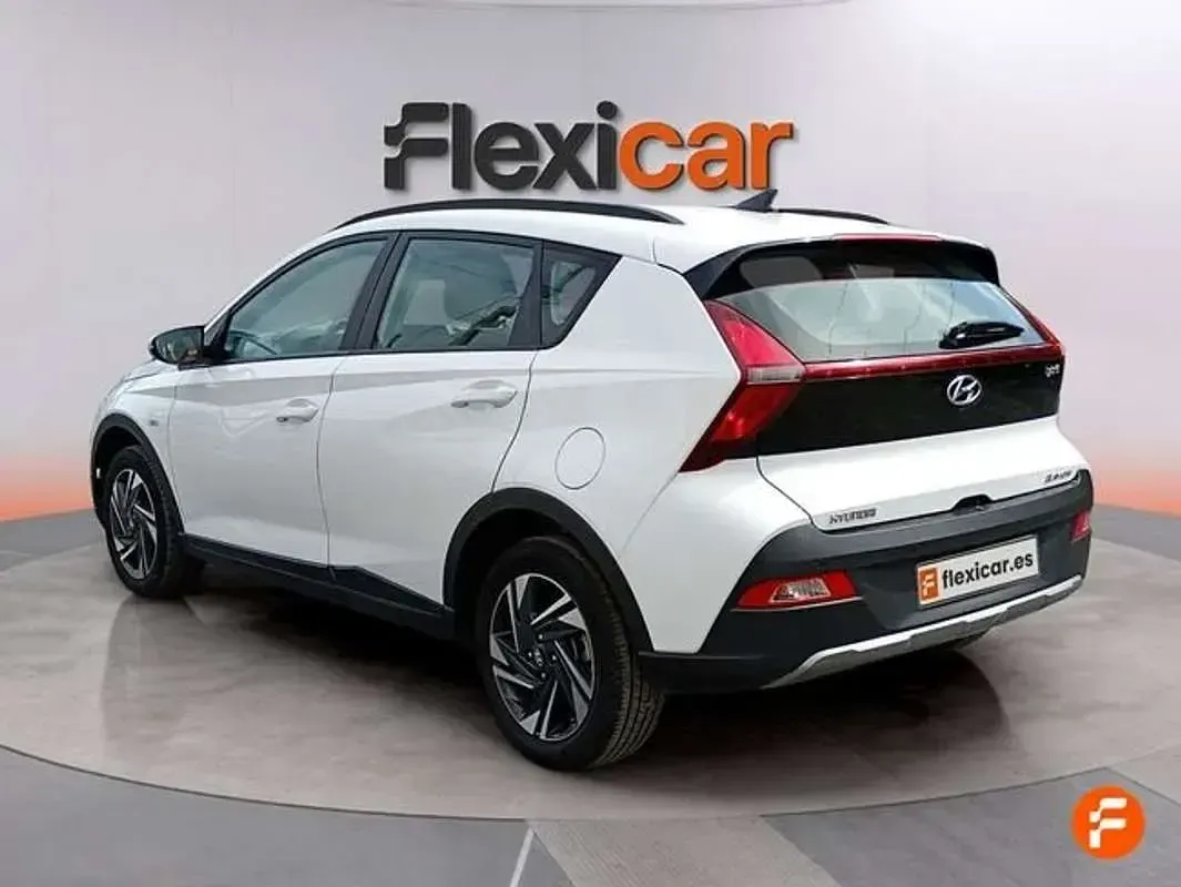 Usado Hyundai Bayon 101 CV (74 kW) 2023 Blanco SUV