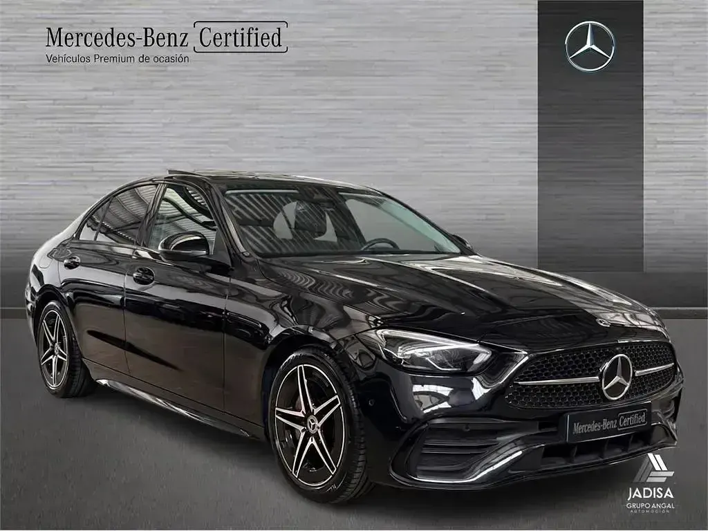 Usado Mercedes C220 200 CV (147 kW) 2025 Negro obsidiana Berlina