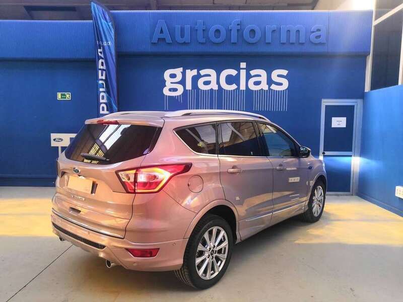 Usado Ford Kuga Vignale 150 CV (110 kW) 2019 Plateado SUV