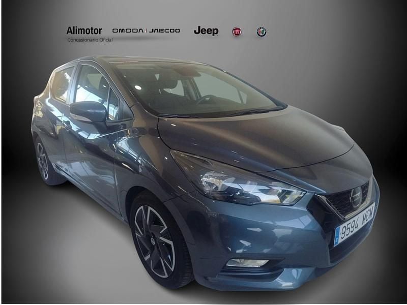 Usado Nissan Micra Acenta 92 CV (67 kW) 2022 Gris Utilitario