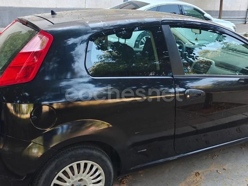 Negro Usado 2009 Fiat Punto Sport Utilitario | 2000 € (Super precio) - Imagen 1/4
