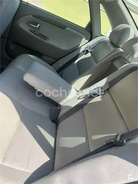 Usado Volvo S40 102 CV (75 kW) 2003 Beige Berlina