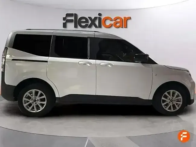 Usado Ford Tourneo Courier Active 125 CV (91 kW) 2023 Blanco Monovolumen