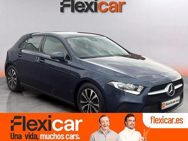 Azul Usado 2022 Mercedes A180 Berlina | 23.990 € (Precio justo) - Imagen 1/4