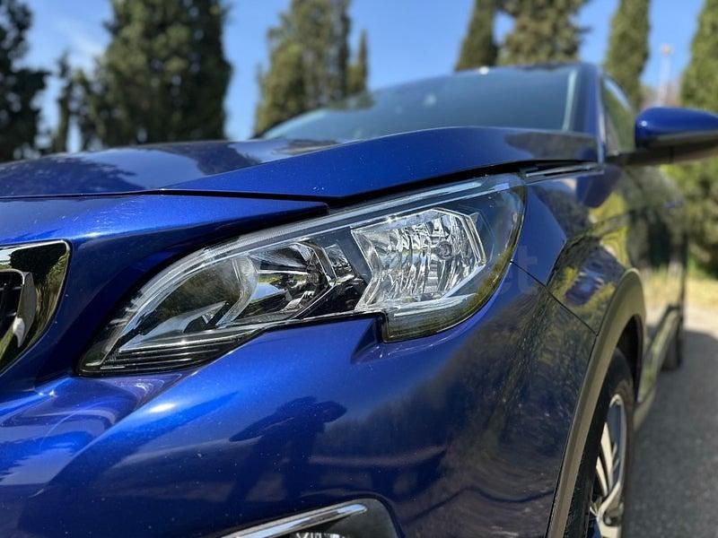 Usado Peugeot 3008 Allure 130 CV (95 kW) 2019 Azul SUV