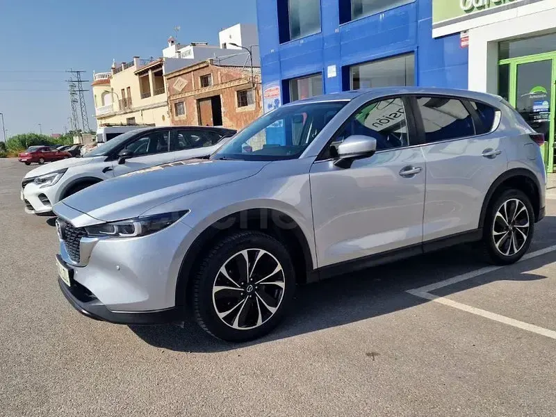 Usado Mazda CX-5 150 CV (110 kW) 2022 Gris / plata SUV