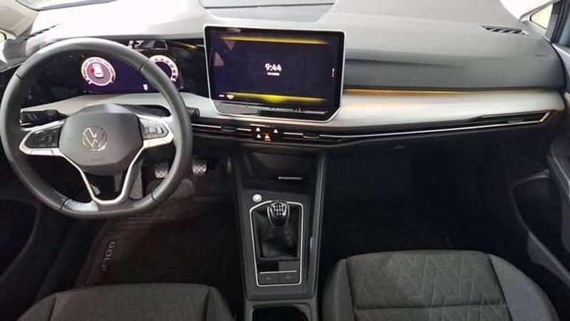 Usado VW Golf VIII 116 CV (85 kW) 2025 Azul Utilitario