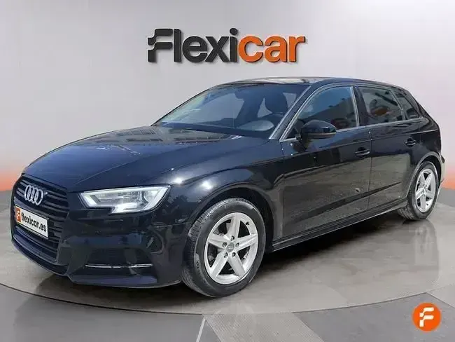 Usado Audi A3 116 CV (85 kW) 2019 Negro Berlina