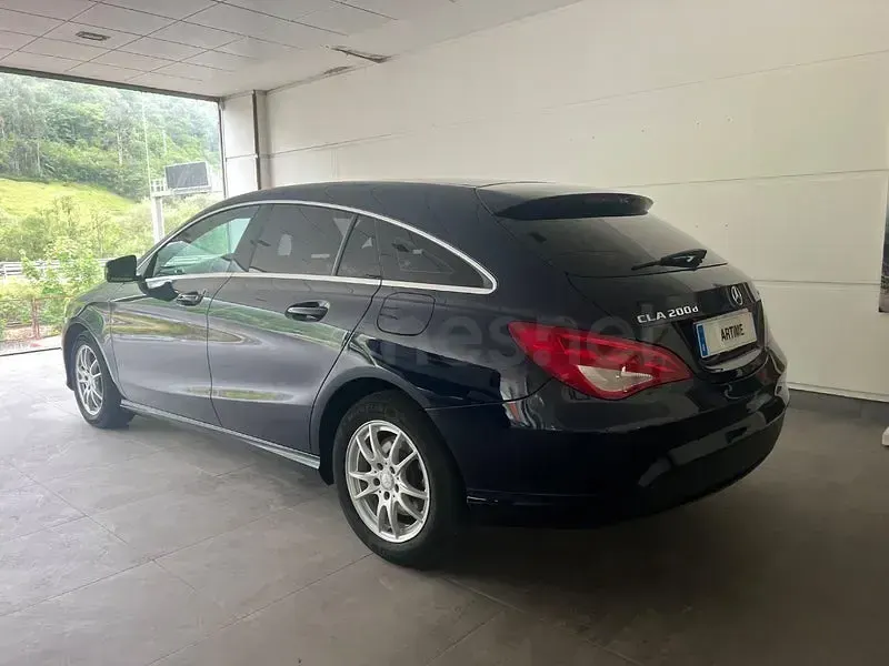 Occasion Mercedes CLA200 Shooting Brake AMG line 136 PK (100 kW) 2016 Blauw Stationwagen