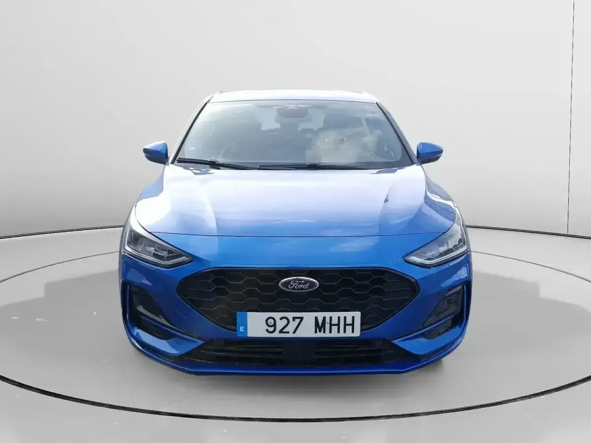 Używany Ford Focus ST-Line 125 KM (91 kW) 2023 Niebieski Sedan/Limuzyna