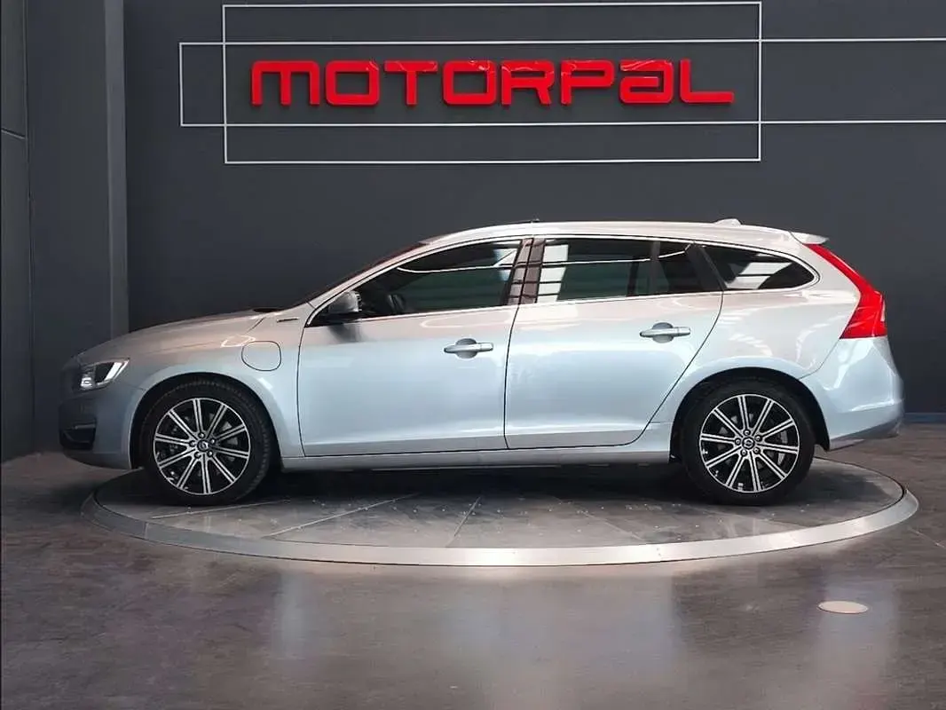 Usado Volvo V60 286 CV (210 kW) 2015 Gris Familiar