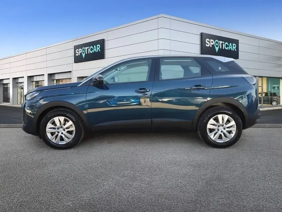 Usado Peugeot 3008 Style 130 CV (95 kW) 2022 Azul SUV
