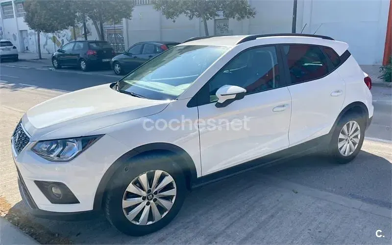 Usado Seat Arona Style 115 CV (84 kW) 2019 Blanco SUV
