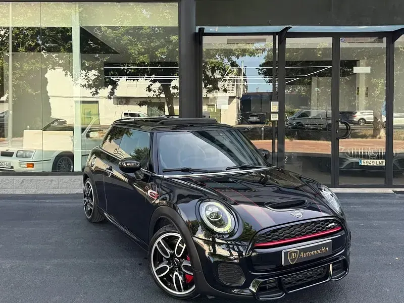Usado Mini John Cooper Works 231 CV (169 kW) 2020 Negro Utilitario