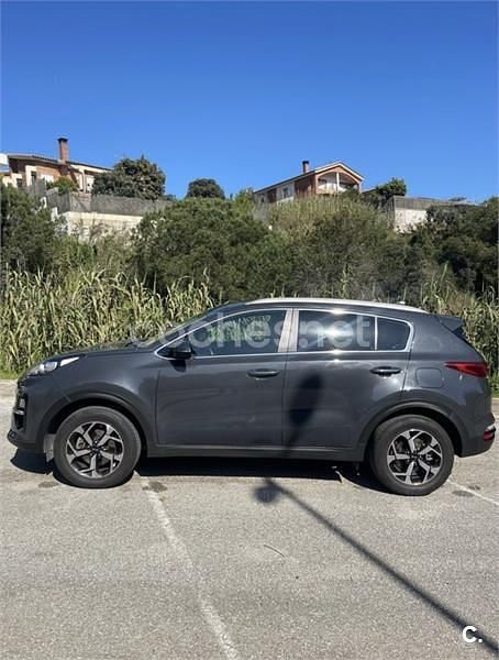 Usado Kia Sportage Style 132 CV (97 kW) 2019 Gris / plata SUV