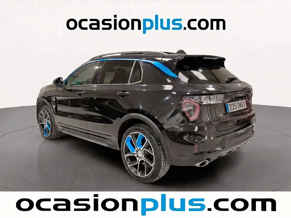 Usado Lynk & Co 01 261 CV (191 kW) 2023 Negro SUV