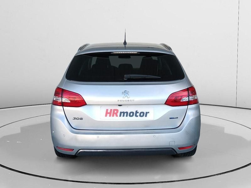 Usado Peugeot 308 SW Allure 131 CV (96 kW) 2017 Familiar