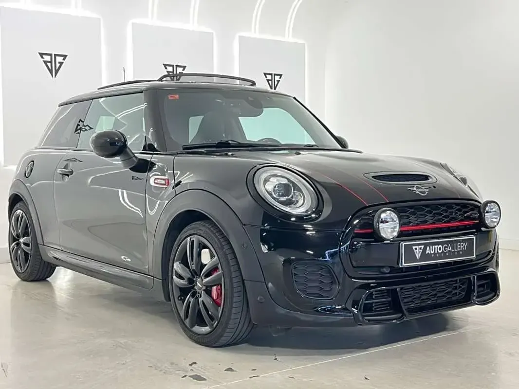 Usado Mini John Cooper Works 231 CV (169 kW) 2018 Negro Utilitario