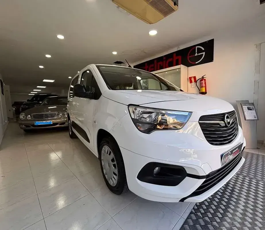 Usado Opel Combo 102 CV (75 kW) 2021 Blanco Monovolumen