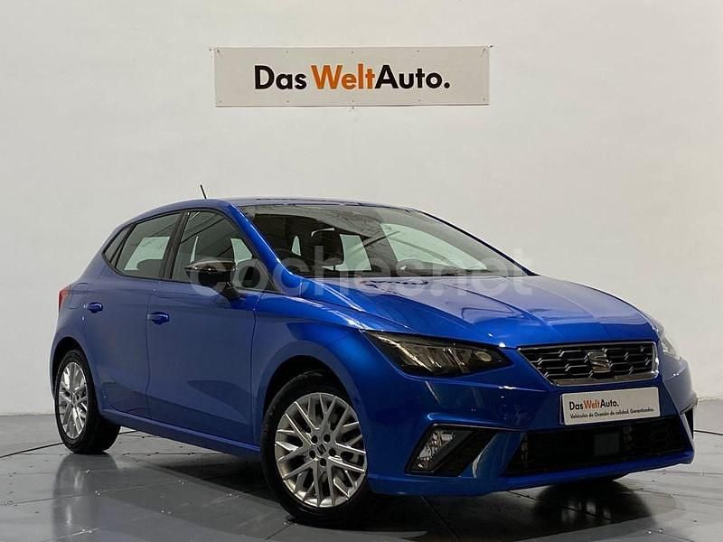 Azul Usado 2024 Seat Ibiza FR Berlina | 17.750 € (Precio justo) - Imagen 1/4