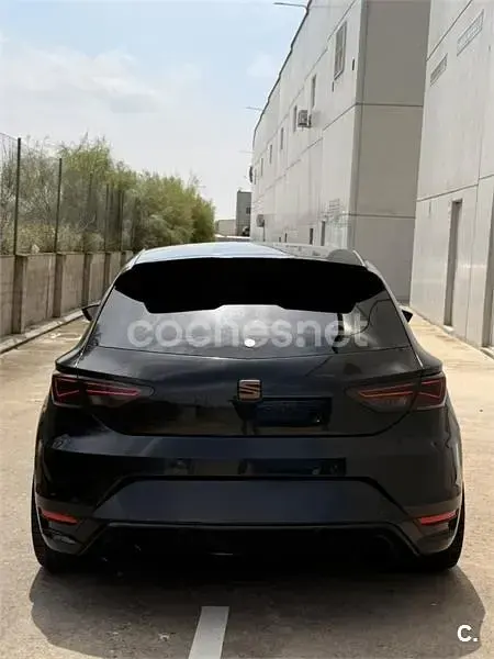 Usado Seat Leon SC FR 184 CV (135 kW) 2014 Negro Utilitario