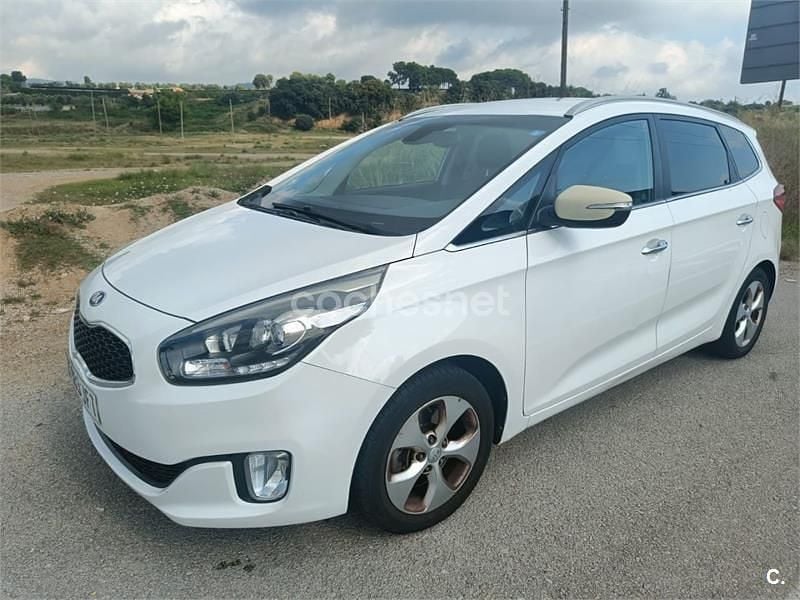 Usado Kia Carens 115 CV (84 kW) 2015 Blanco Monovolumen